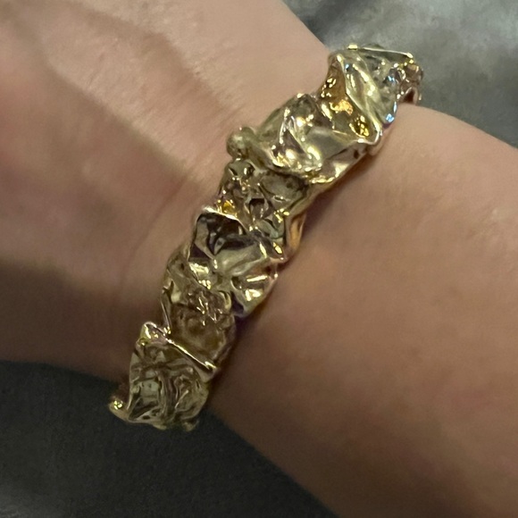 (24 K GOLD PLATING) The EMERY BRACELET Designed by Amber Sceats - Picture 6 of 8